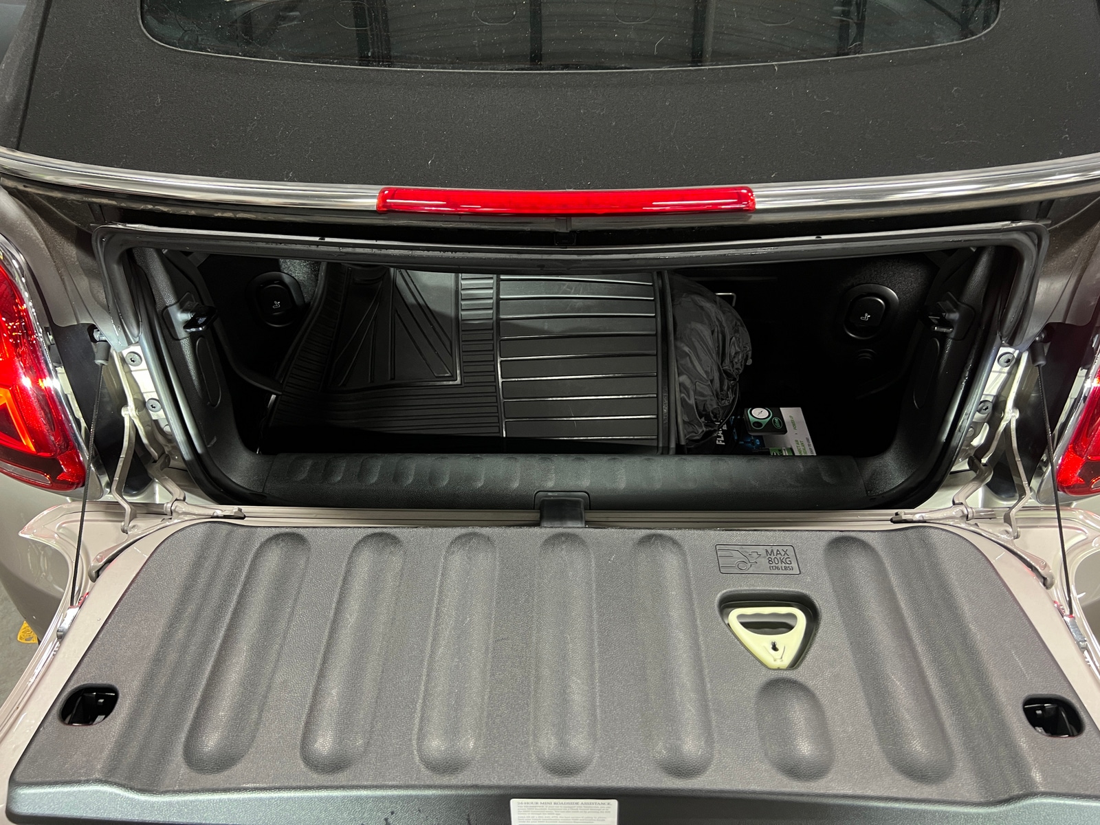 Thumbnail: 2024 MINI Cooper Convertible - 6