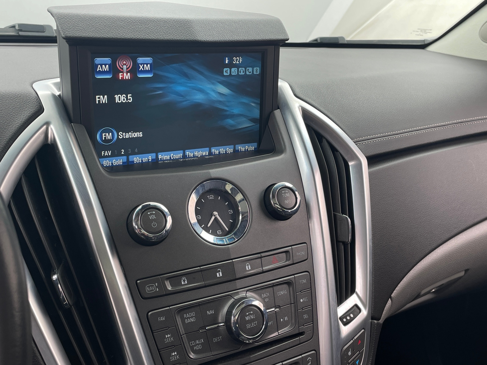 Thumbnail: 2011 Cadillac SRX - 3