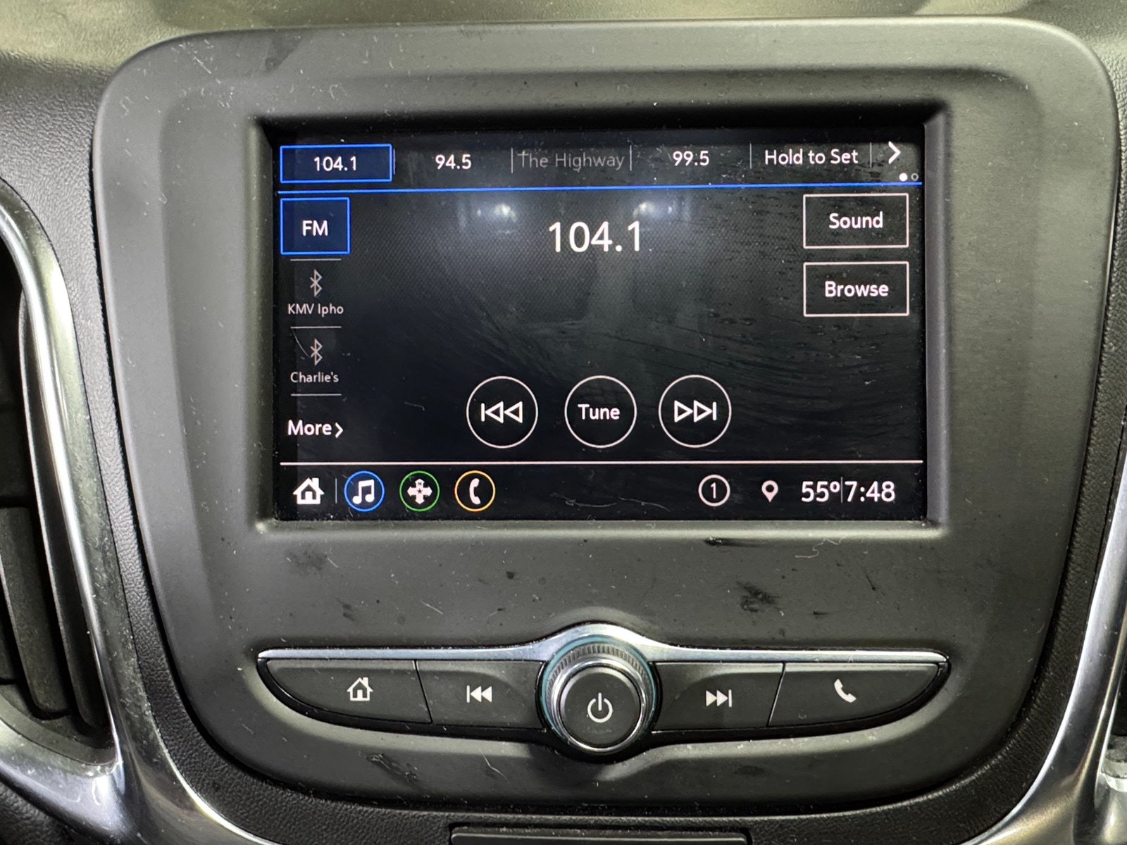 Thumbnail: 2021 Chevrolet Equinox - 4