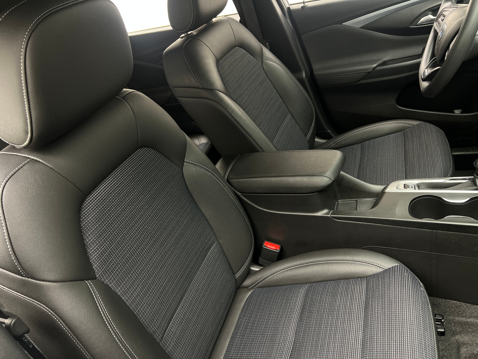 Thumbnail: 2025 Buick Envista - 2