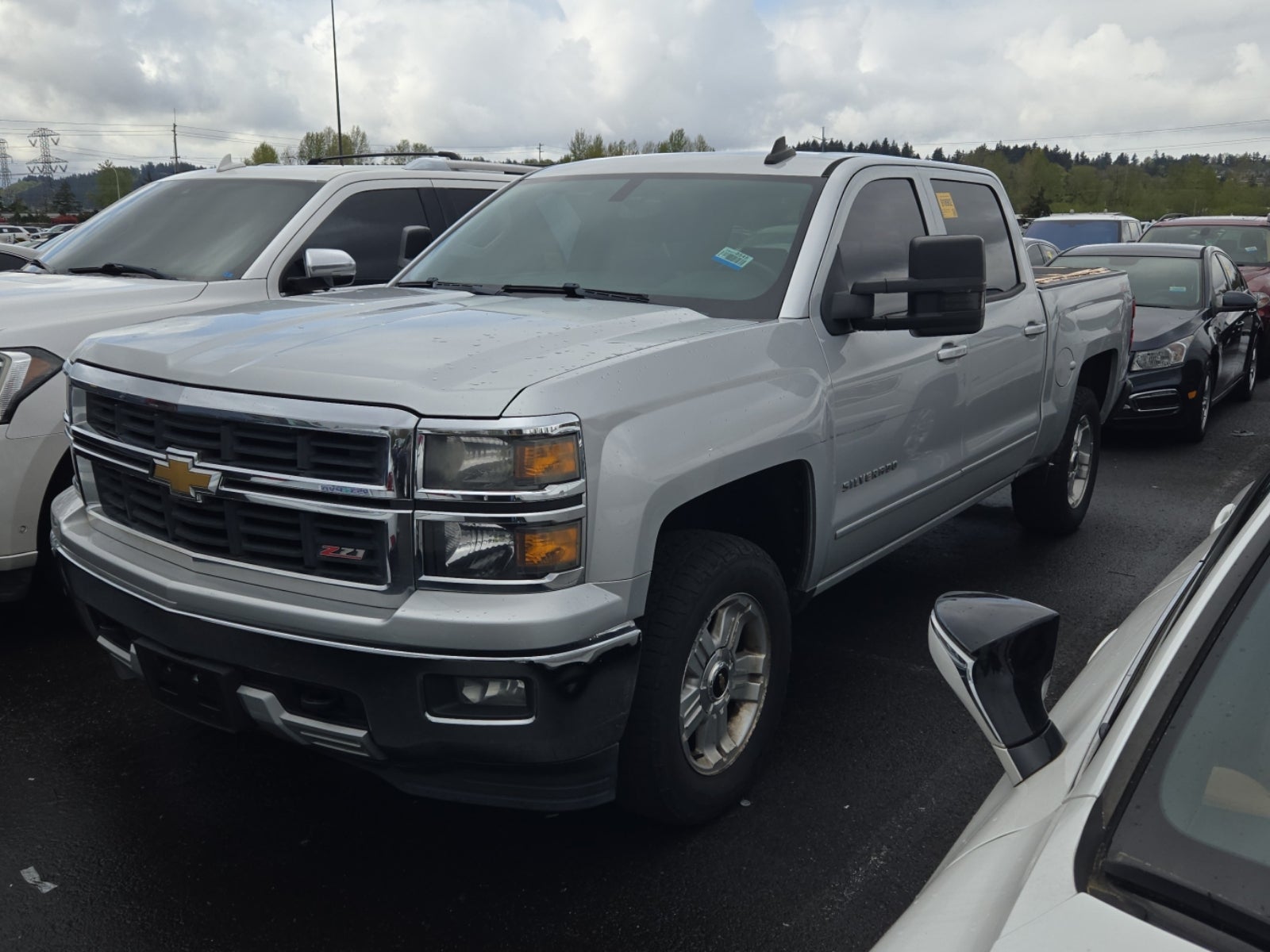 2015 Chevrolet Silverado 1500 4WD Crew Cab 143.5" LT W/2lt