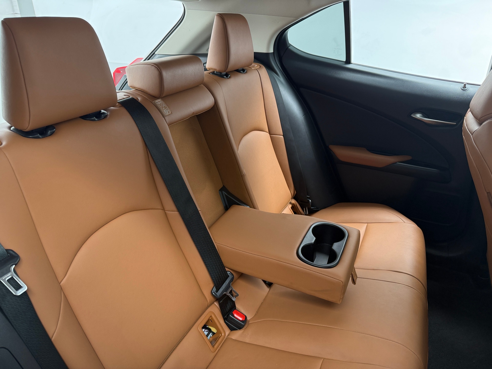 Thumbnail: 2021 Lexus UX - 5