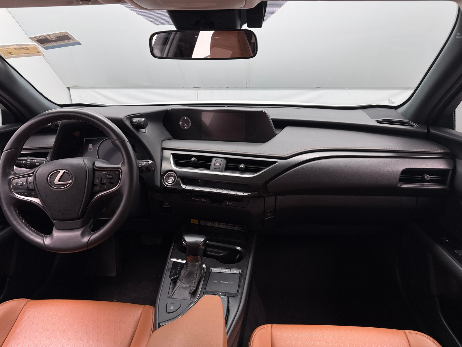 Thumbnail: 2021 Lexus UX - 2