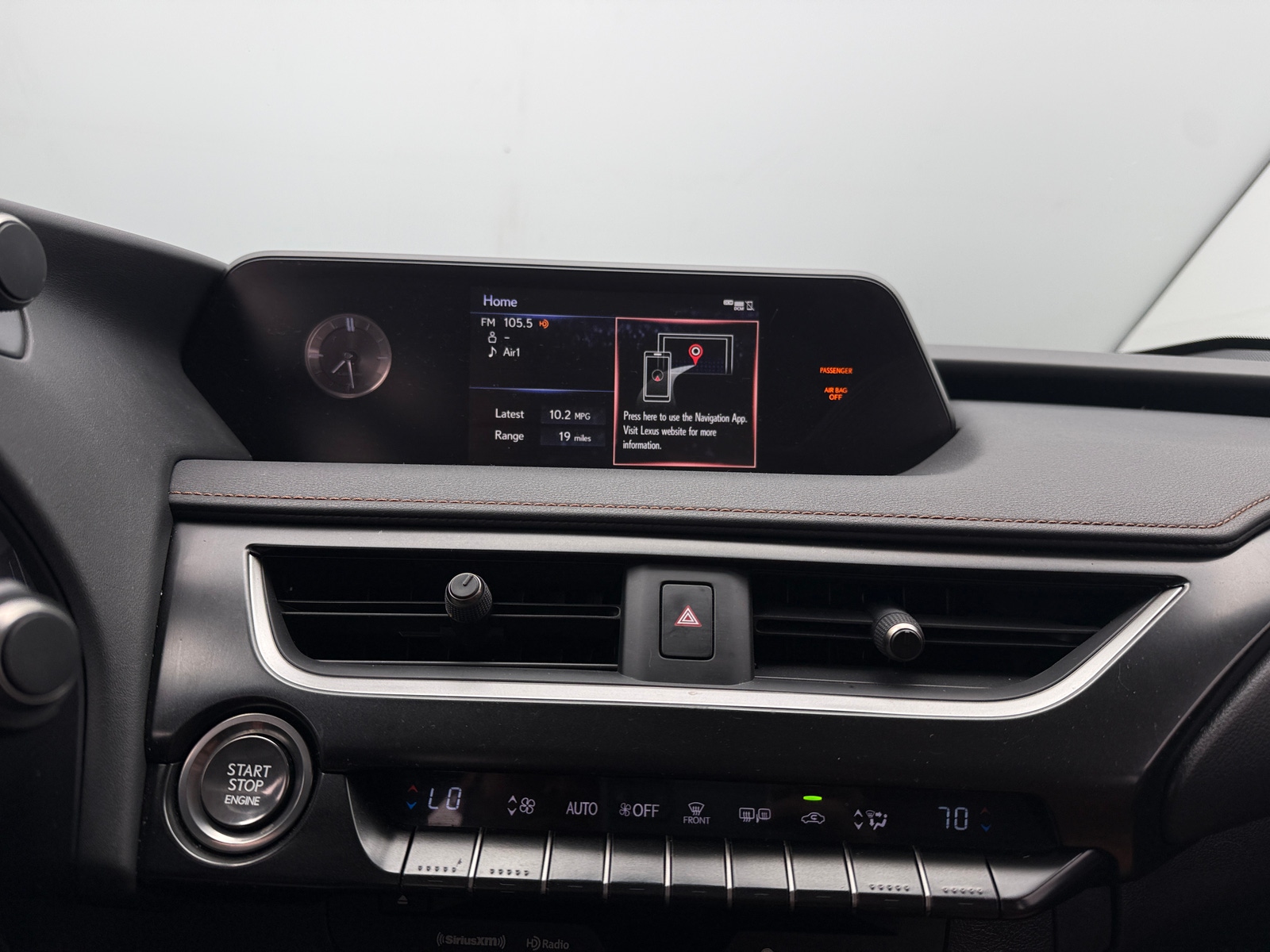 Thumbnail: 2021 Lexus UX - 3