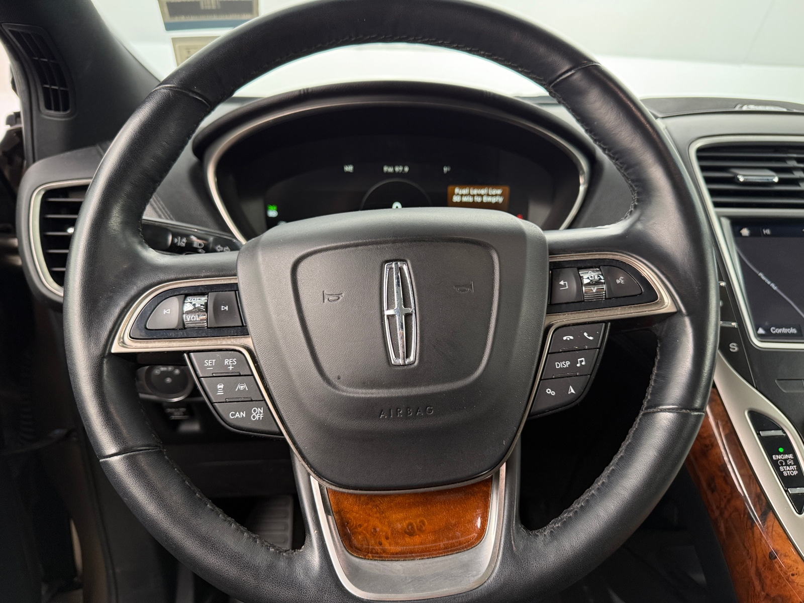 Thumbnail: 2019 Lincoln Nautilus - 4