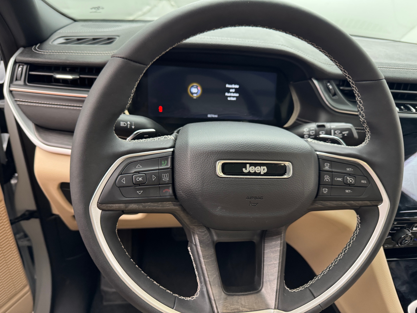 Thumbnail: 2025 Jeep Grand Cherokee L - 4