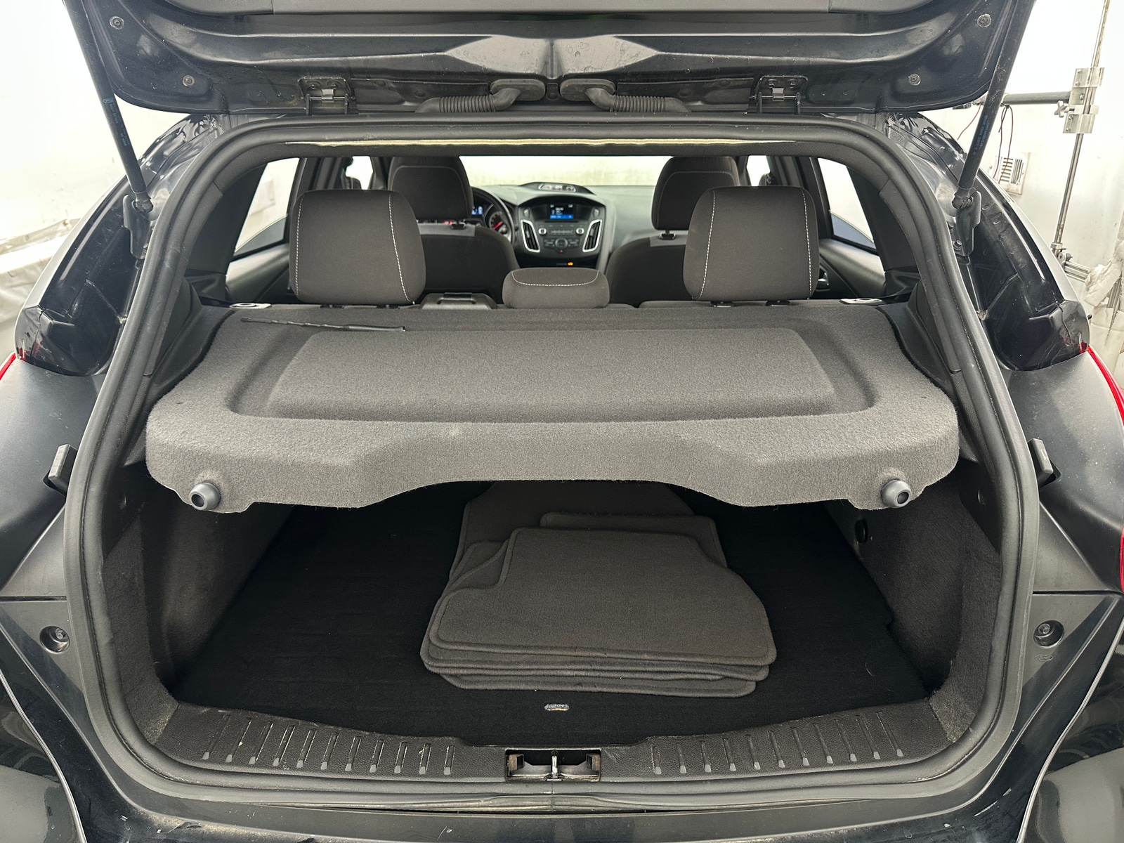 Thumbnail: 2017 Ford Focus - 7