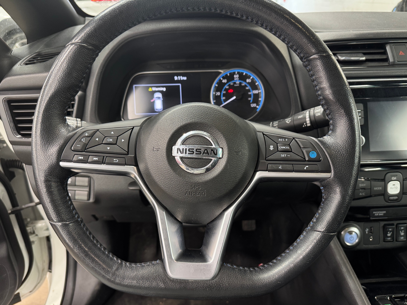 Thumbnail: 2018 Nissan Leaf - 4