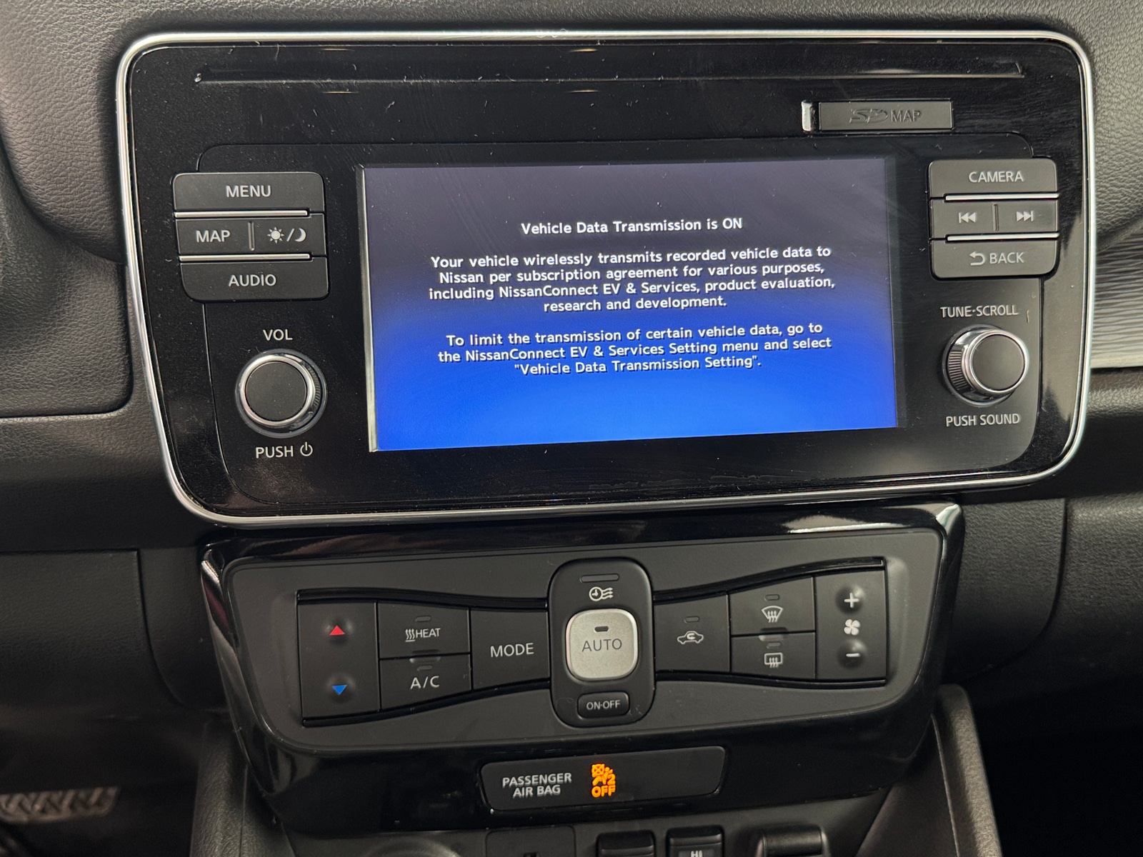 Thumbnail: 2018 Nissan Leaf - 3