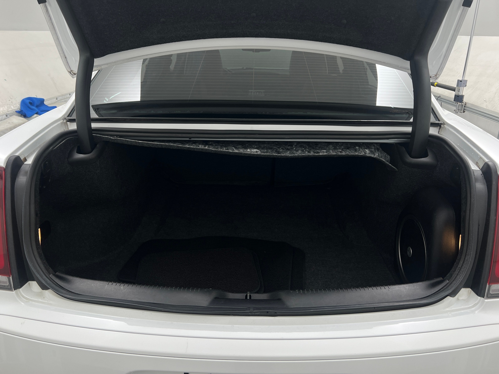 Thumbnail: 2022 Chrysler 300 - 6