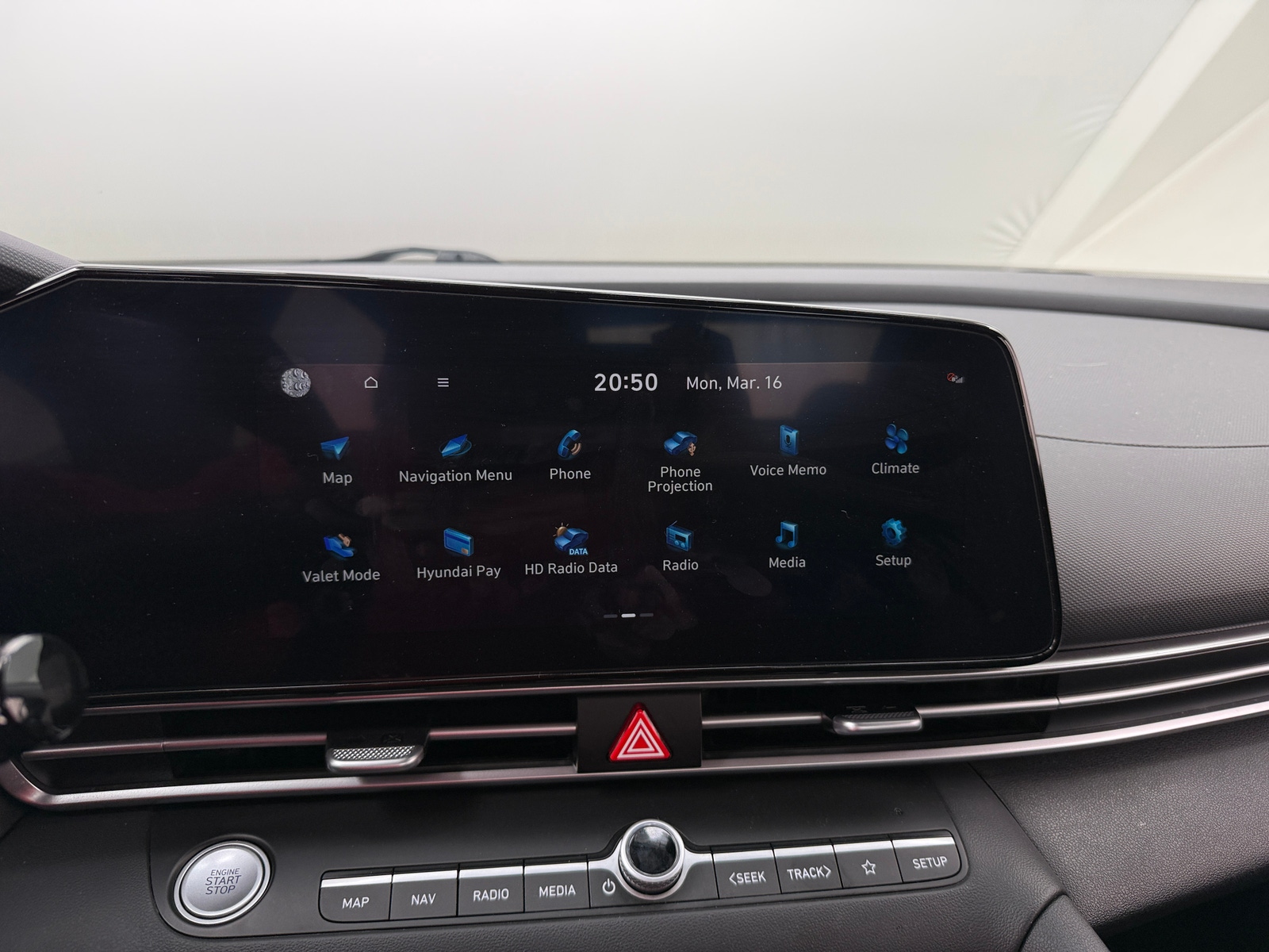 Thumbnail: 2023 Hyundai Elantra - 4