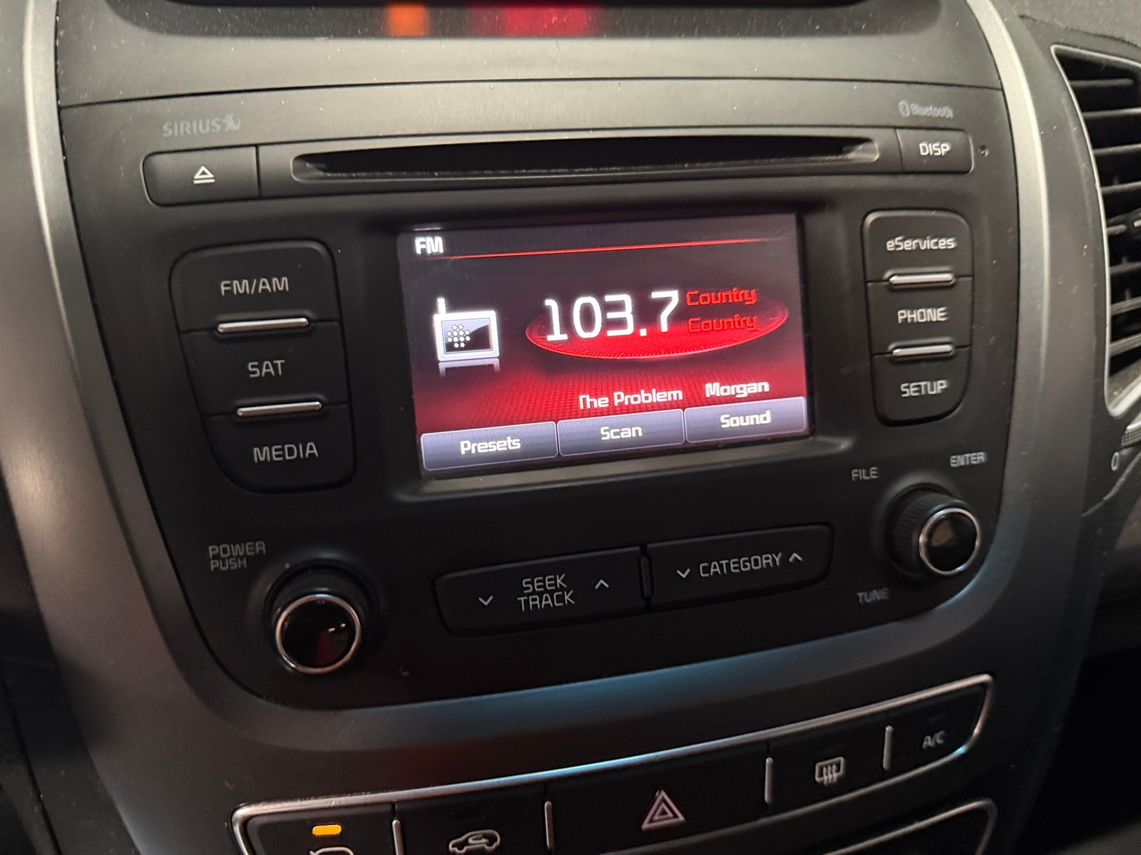 Thumbnail: 2015 Kia Sorento - 3