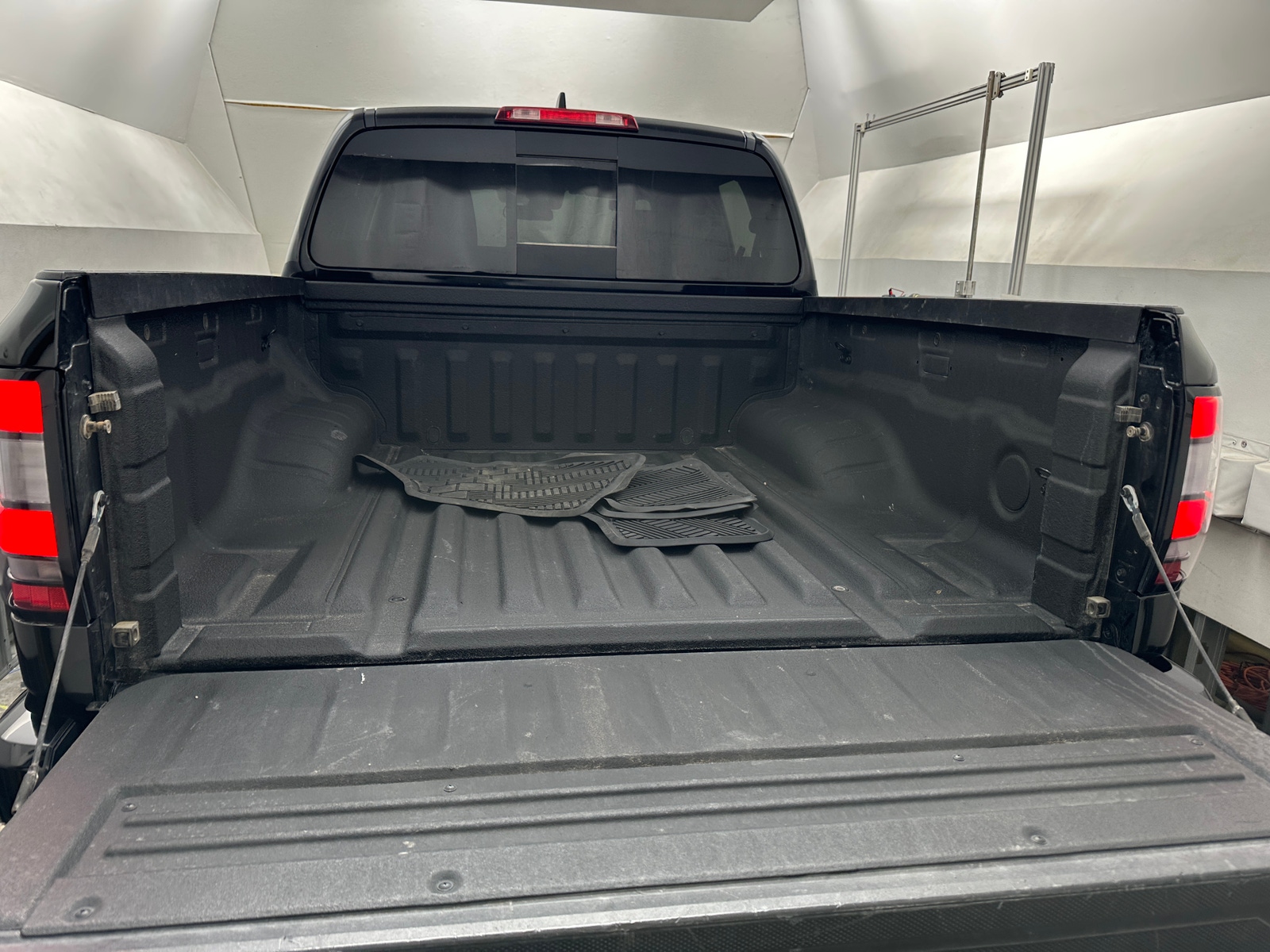 Thumbnail: 2025 Nissan Frontier - 7