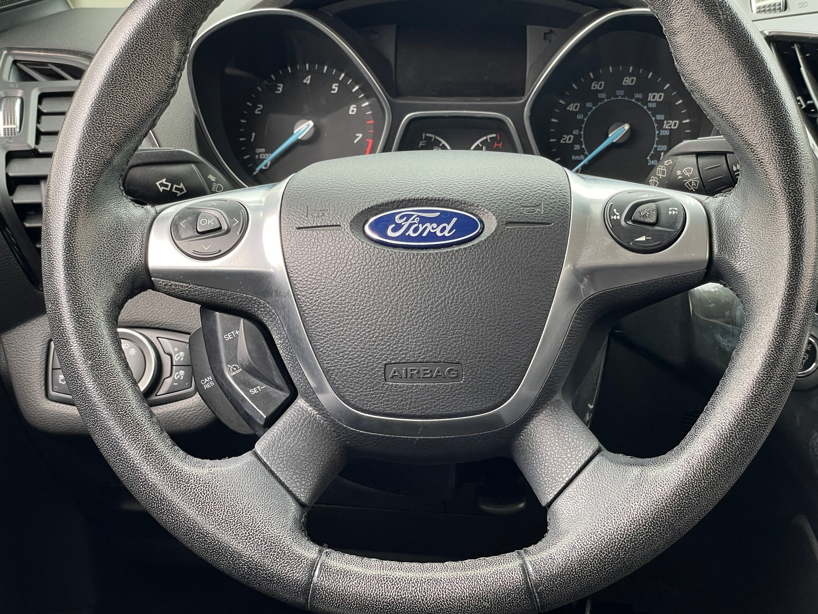 Thumbnail: 2016 Ford Escape - 4