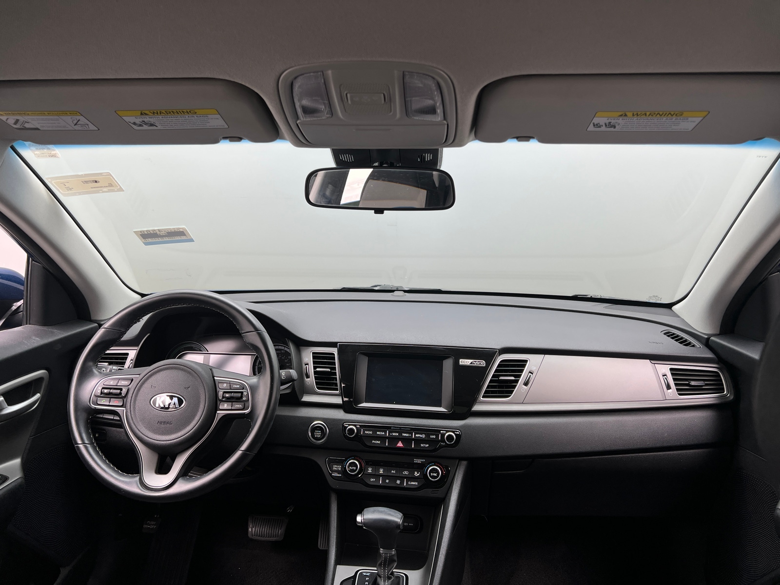 Thumbnail: 2019 Kia Niro - 3