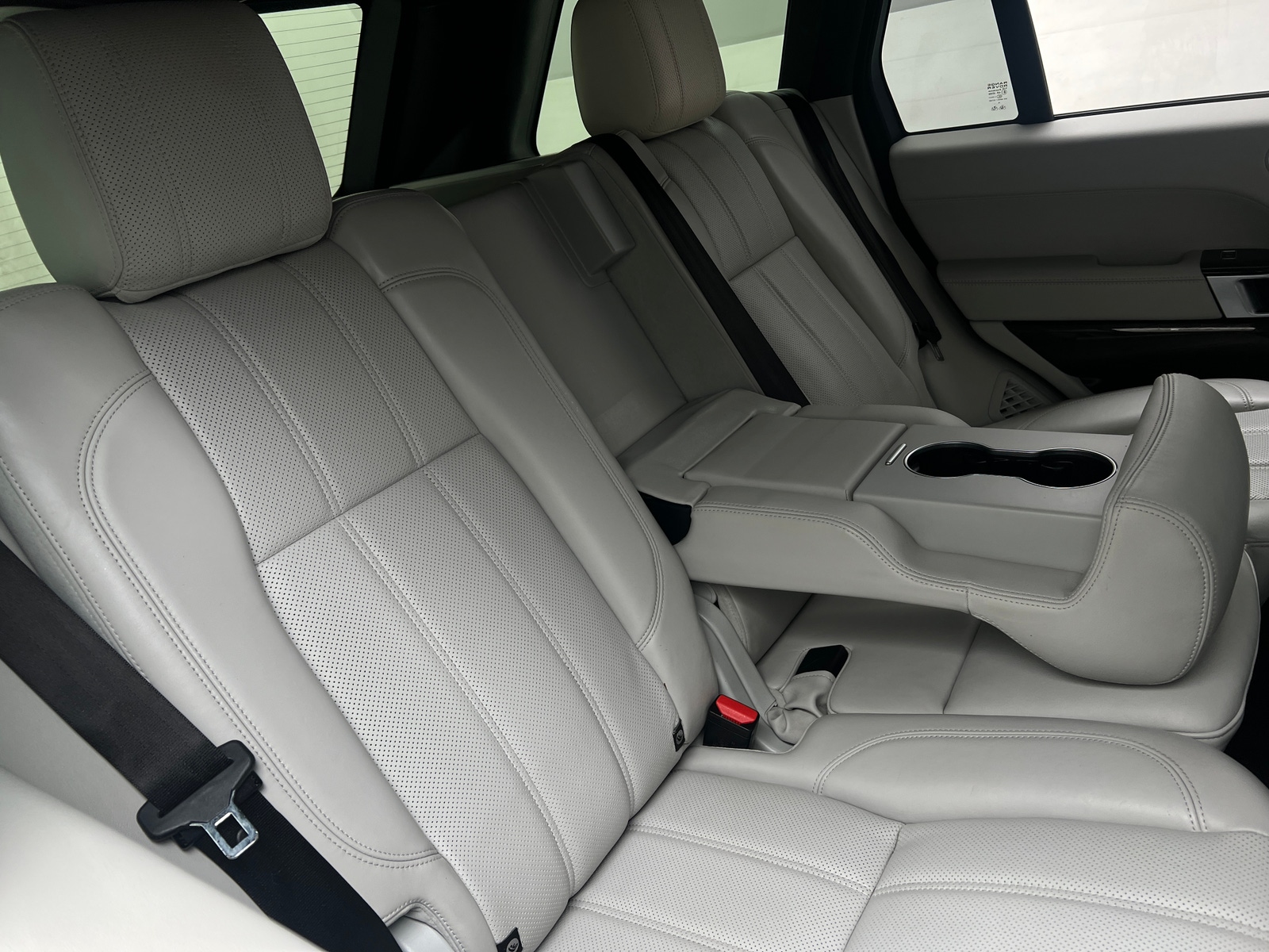 Thumbnail: 2017 Land Rover Range Rover - 5