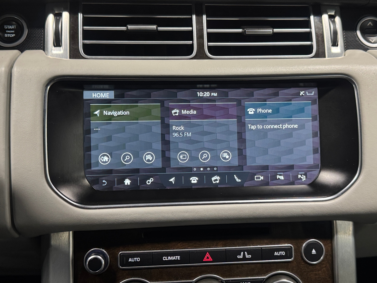 Thumbnail: 2017 Land Rover Range Rover - 3