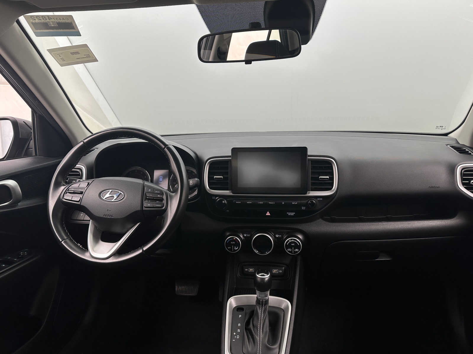 Thumbnail: 2022 Hyundai Venue - 3