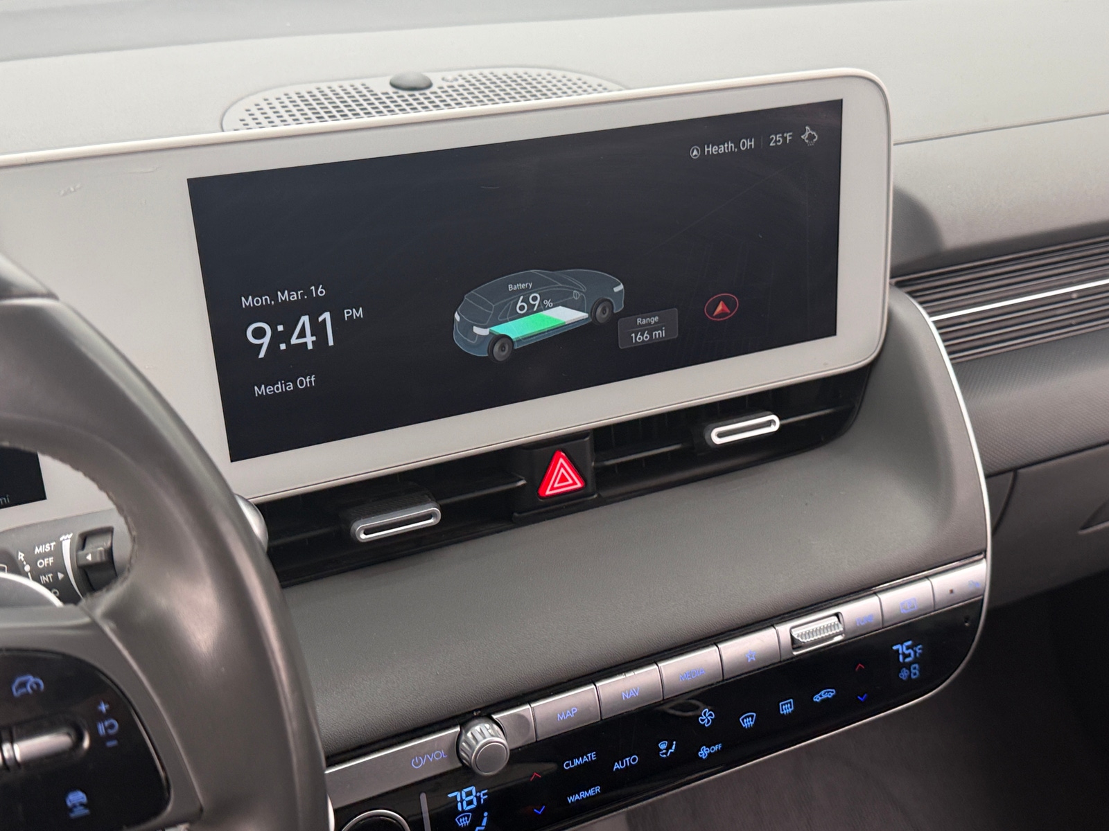 Thumbnail: 2023 Hyundai Ioniq 5 - 4