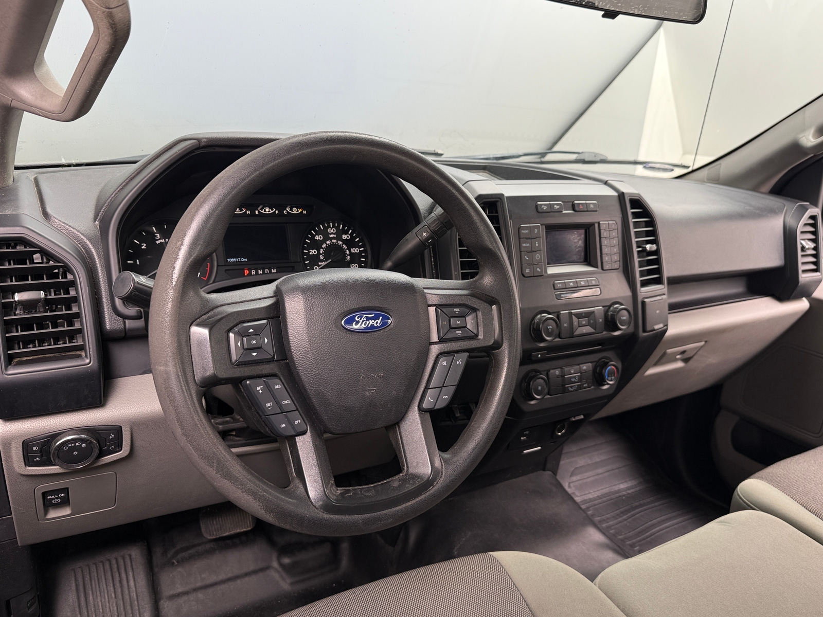 Thumbnail: 2018 Ford Econoline - 3