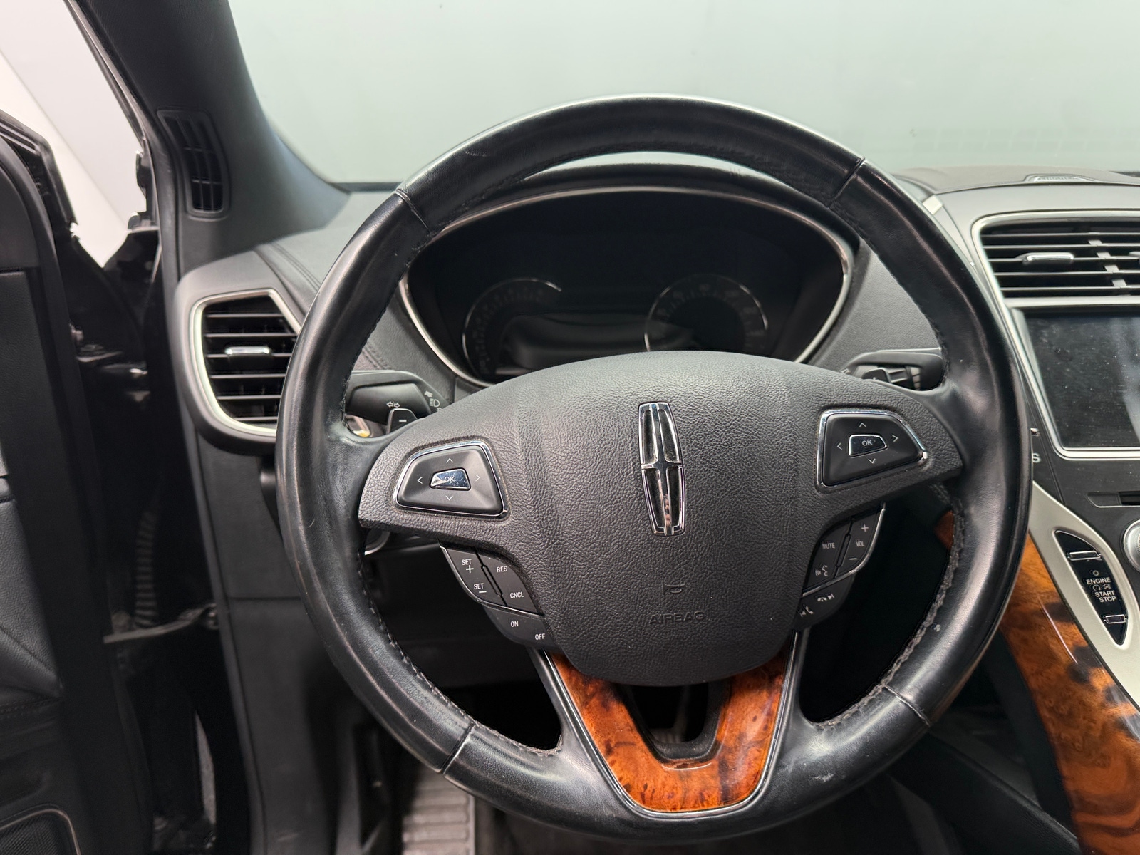 Thumbnail: 2018 Lincoln MKX - 4