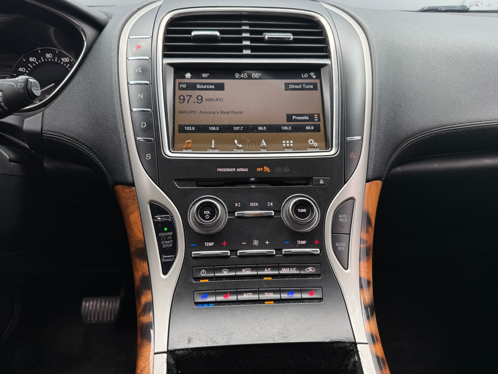 Thumbnail: 2018 Lincoln MKX - 3