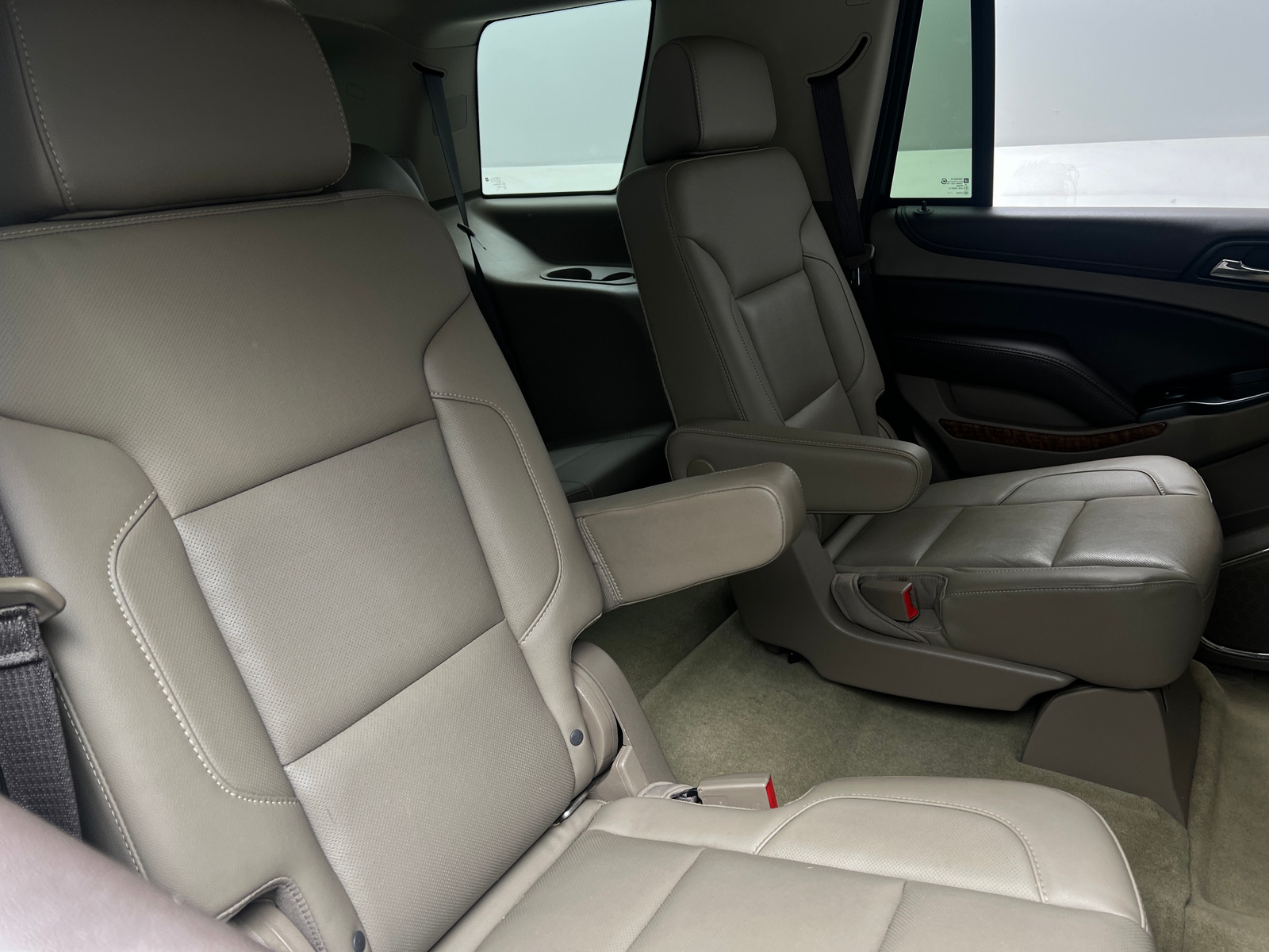 Thumbnail: 2017 Chevrolet Tahoe - 5