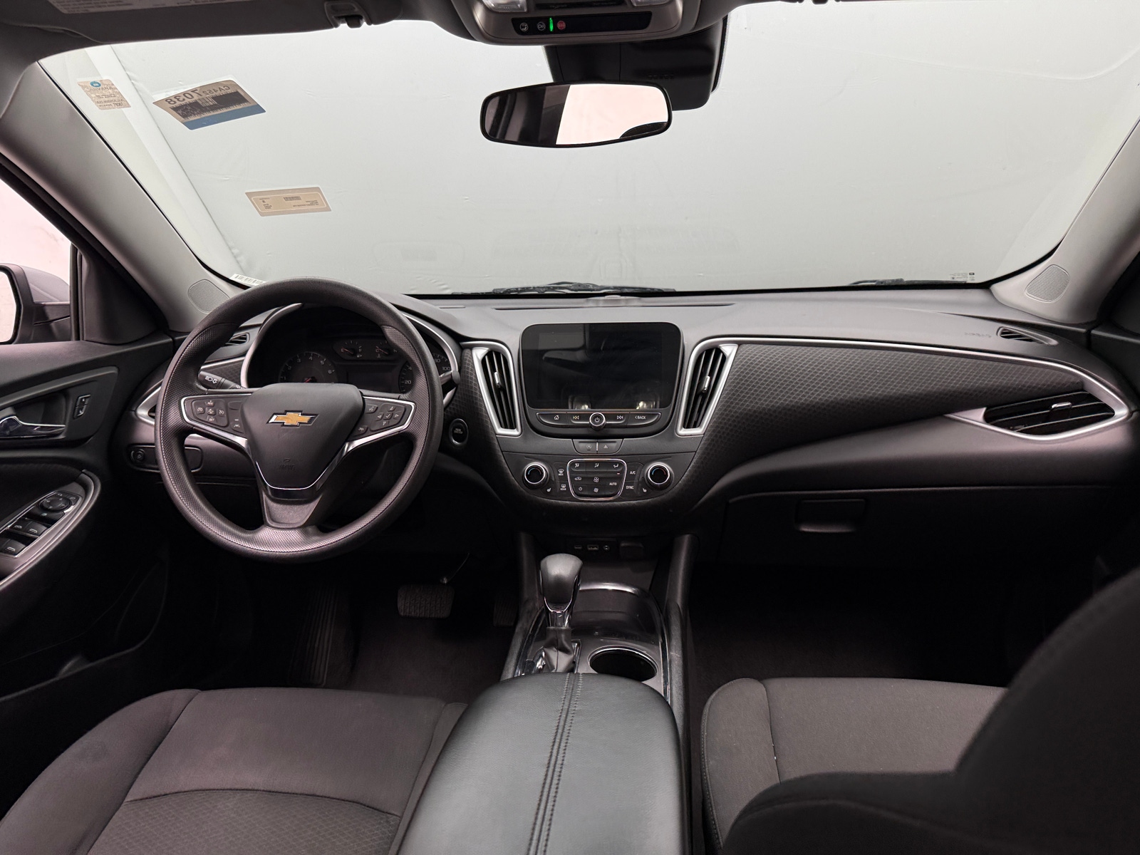 Thumbnail: 2023 Chevrolet Malibu - 3