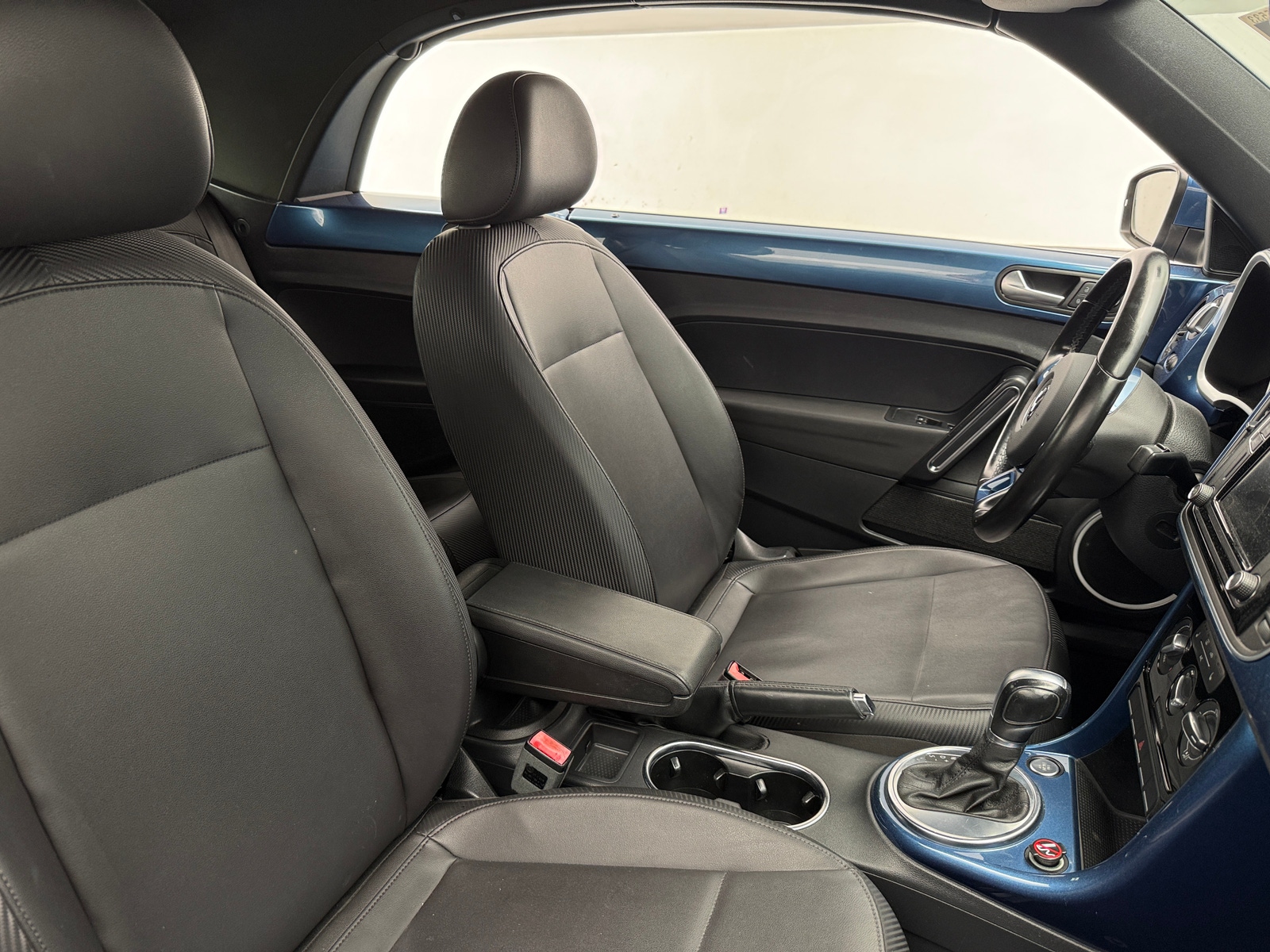 Thumbnail: 2017 Volkswagen Beetle - 2