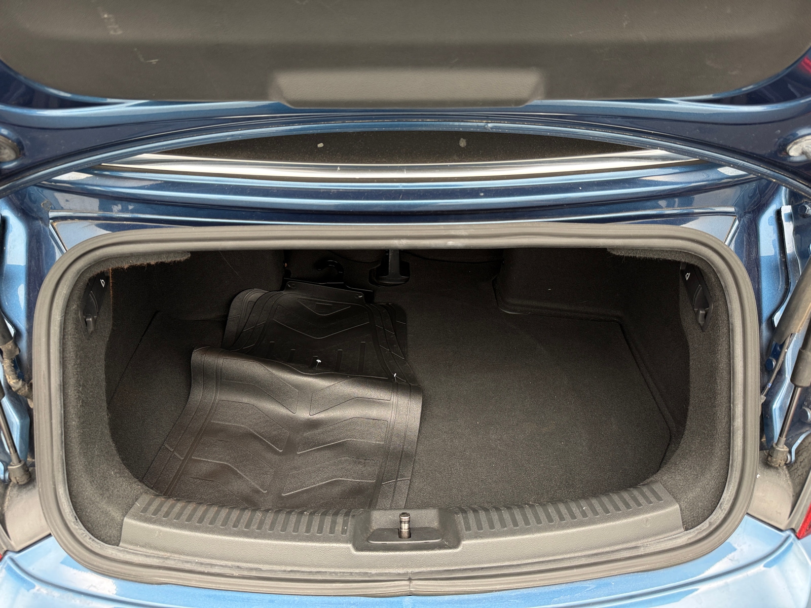 Thumbnail: 2017 Volkswagen Beetle - 7