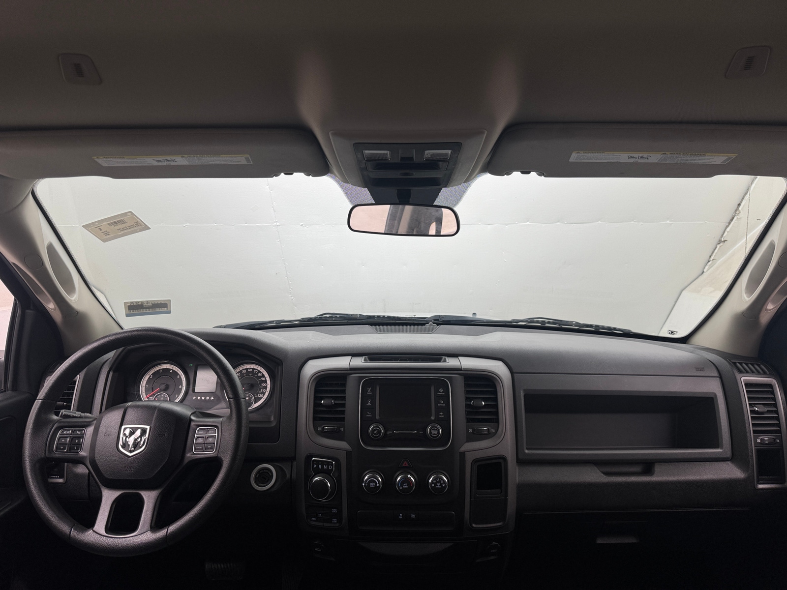 Thumbnail: 2019 RAM 1500 Classic - 3