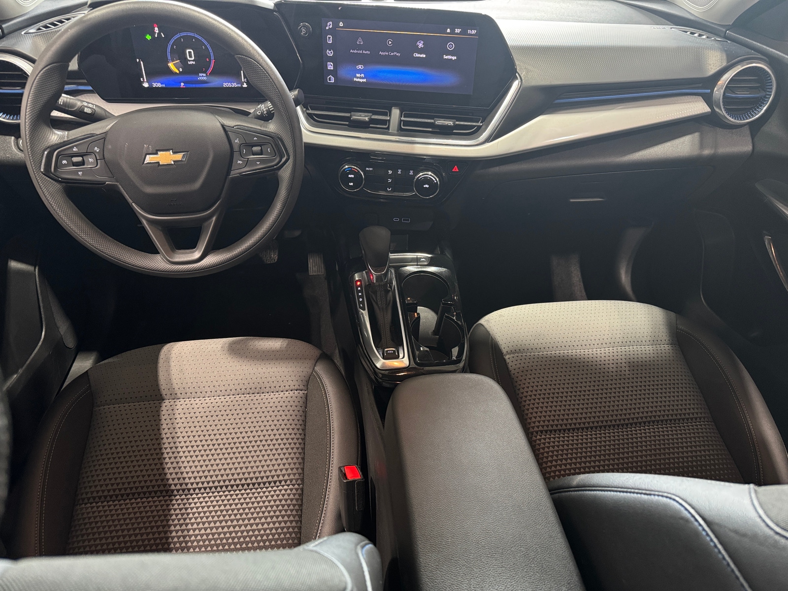 Thumbnail: 2025 Chevrolet Trax - 3