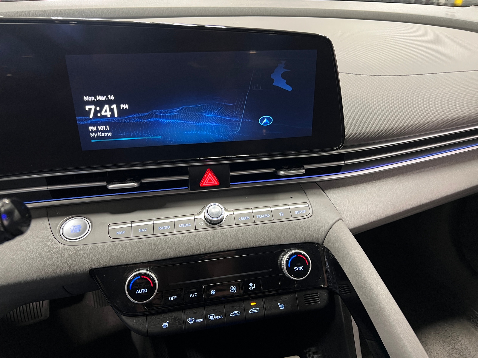 Thumbnail: 2025 Hyundai Elantra - 4