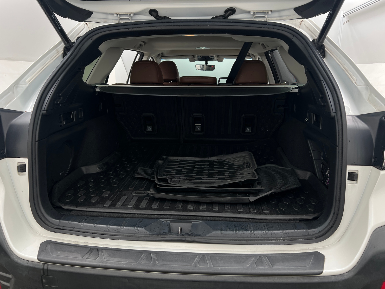 Thumbnail: 2020 Subaru Outback - 6