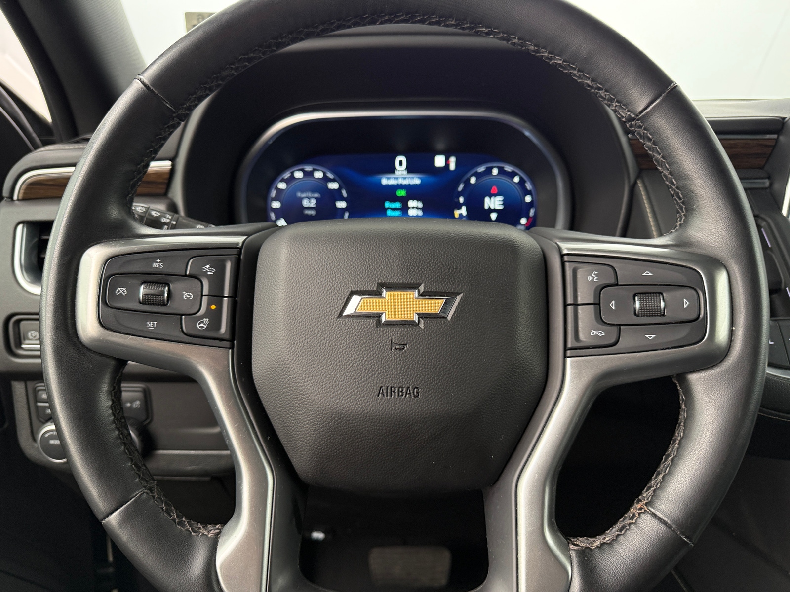 Thumbnail: 2023 Chevrolet Suburban - 4