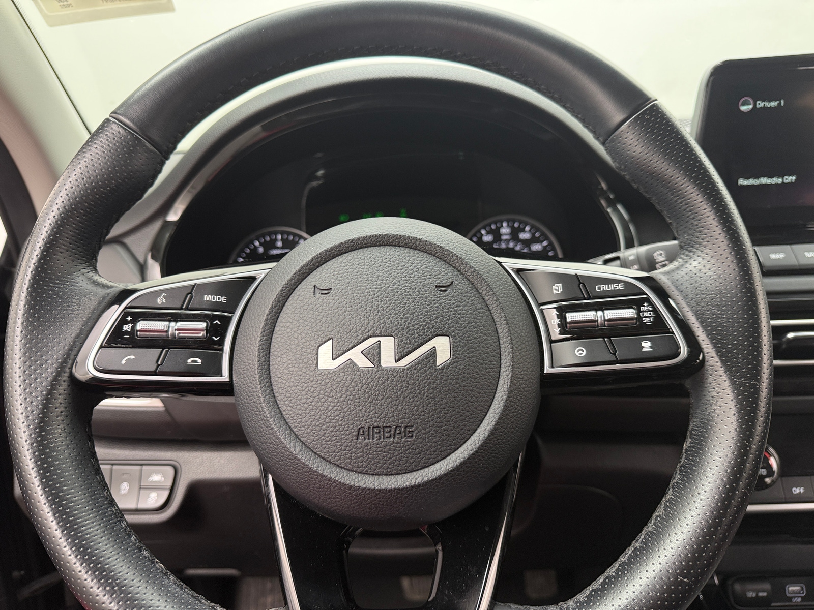 Thumbnail: 2022 Kia Seltos - 4