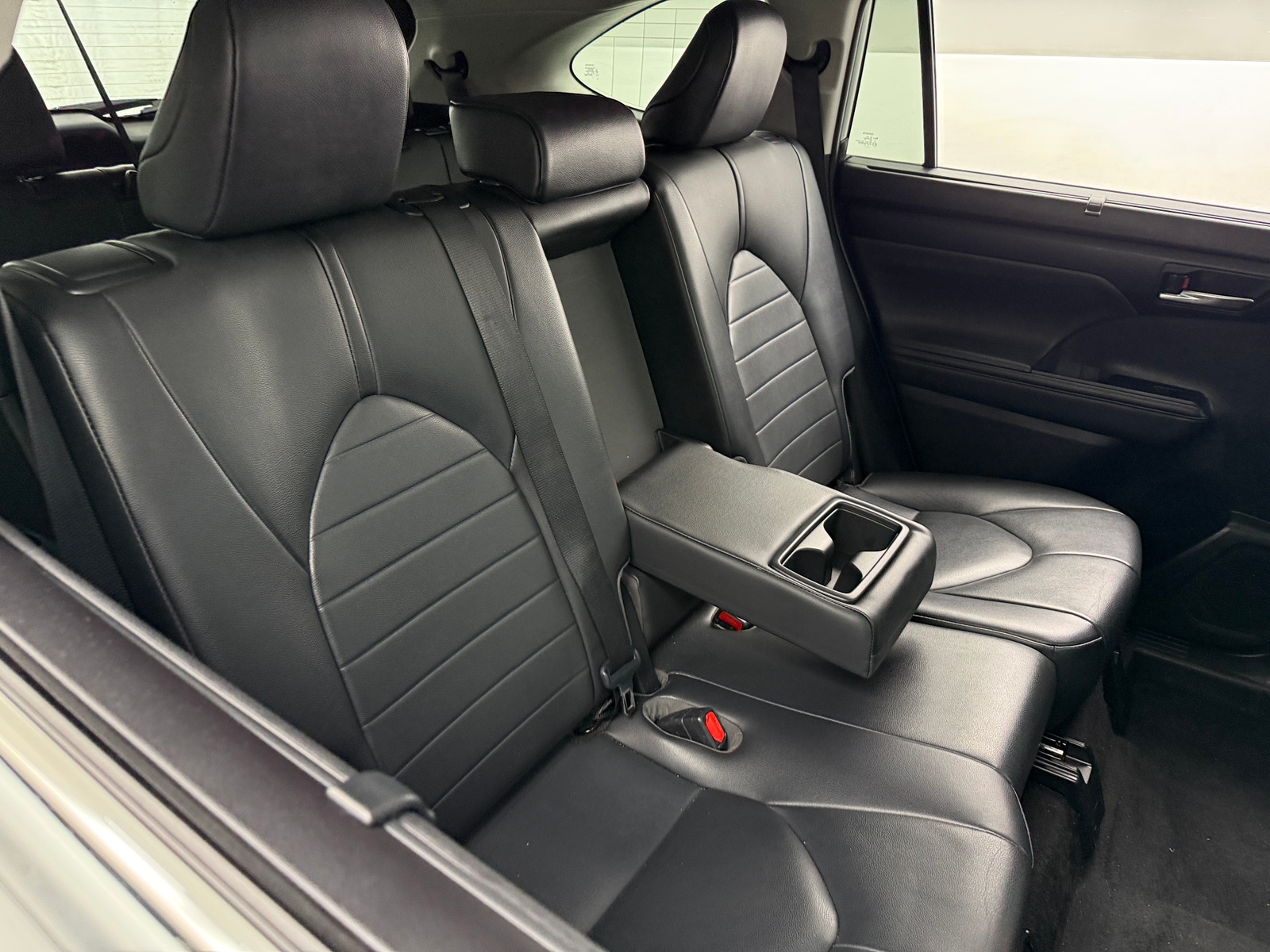 Thumbnail: 2020 Toyota Highlander - 5