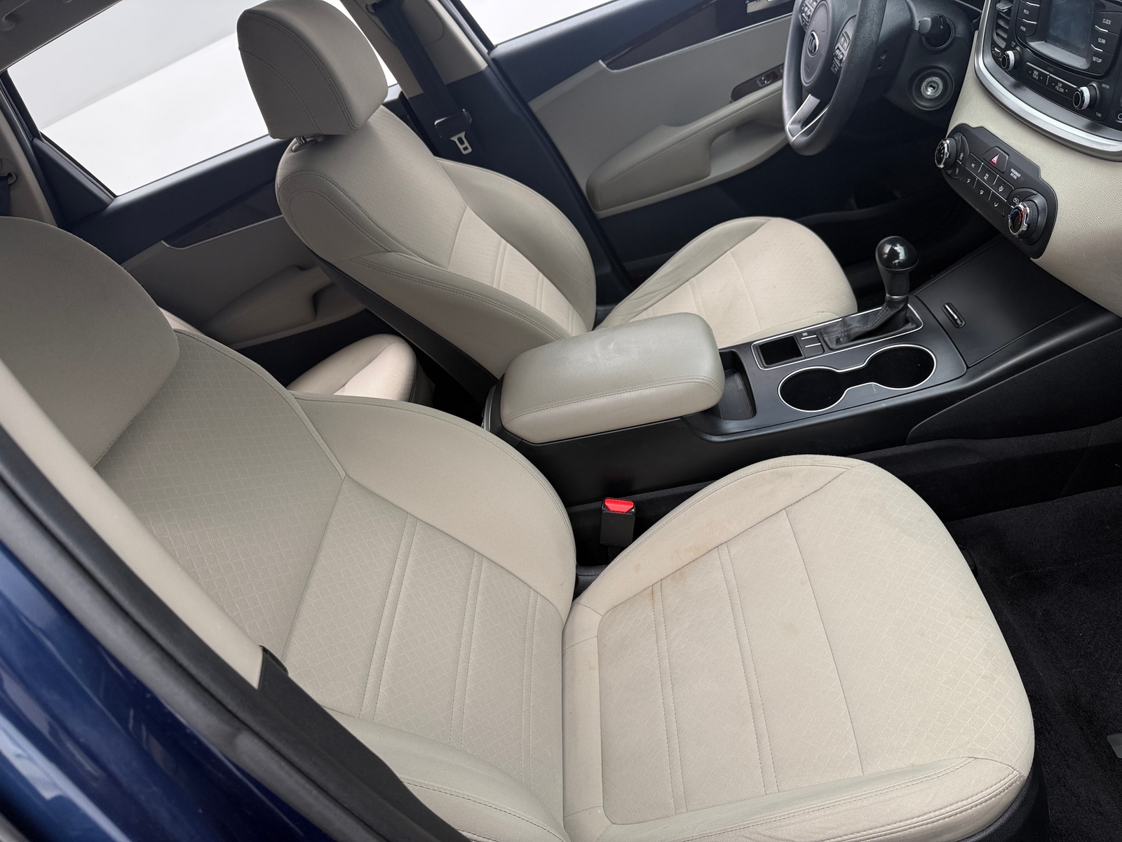 Thumbnail: 2017 Kia Sorento - 2