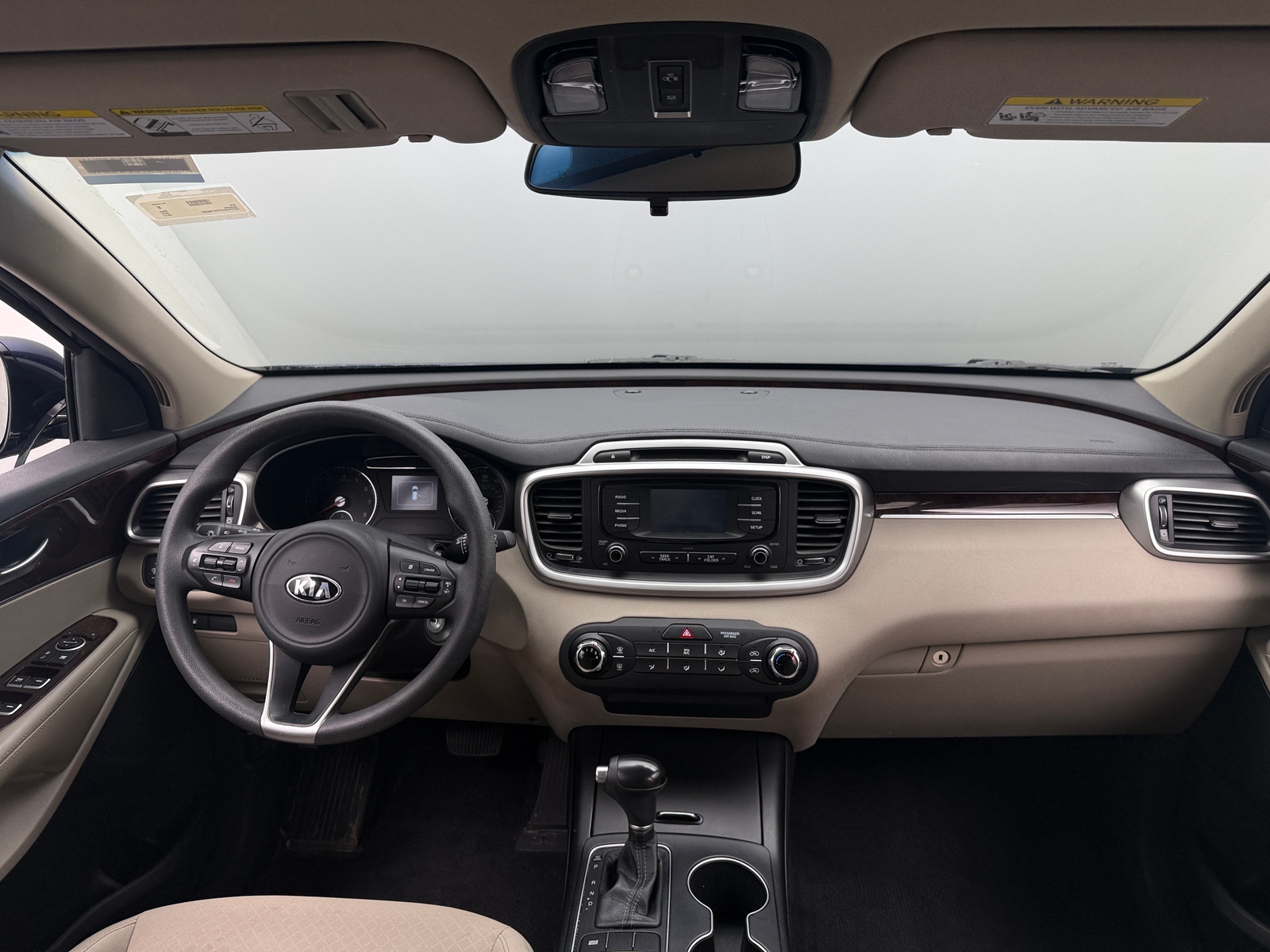 Thumbnail: 2017 Kia Sorento - 3