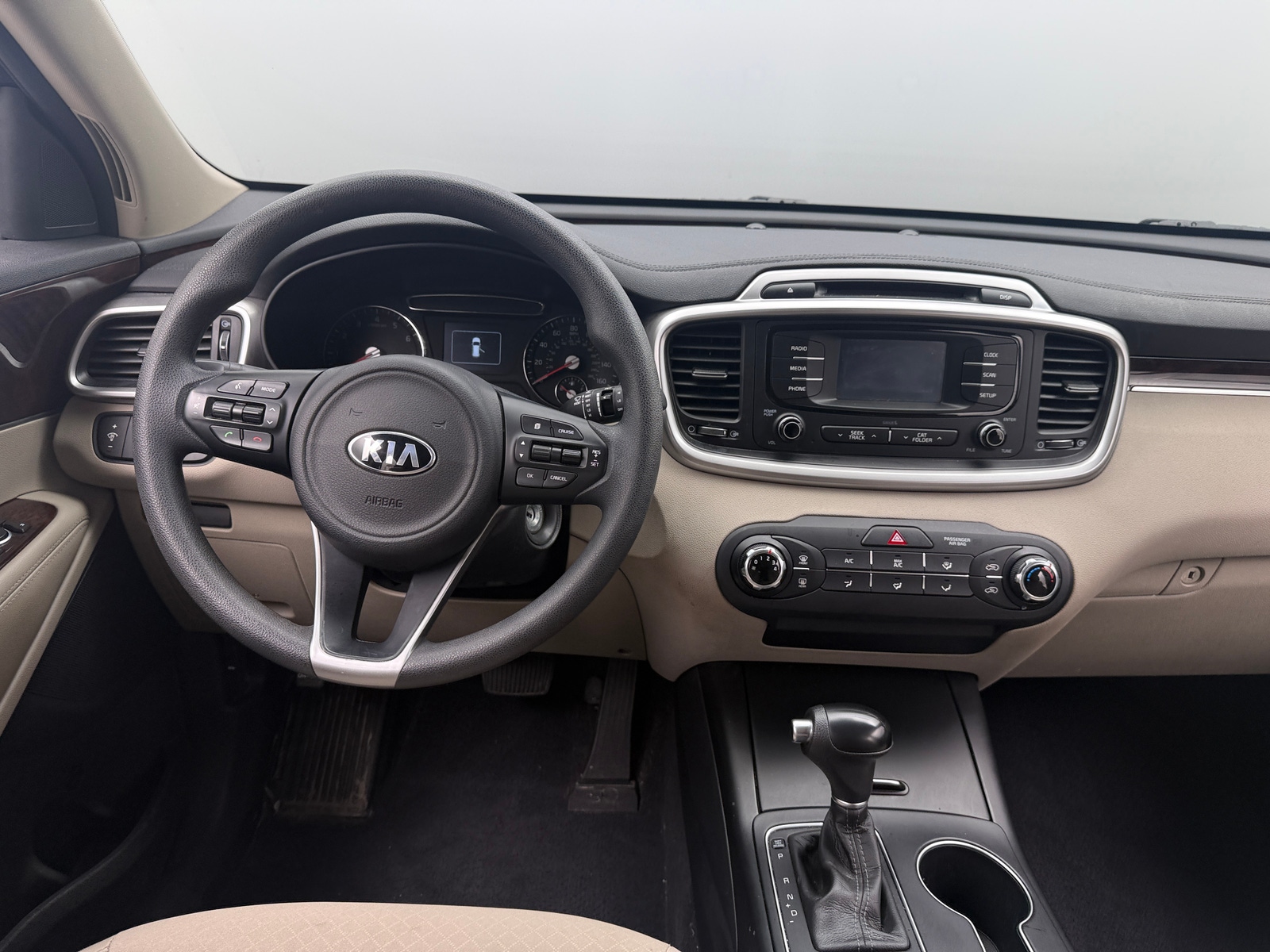 Thumbnail: 2017 Kia Sorento - 5