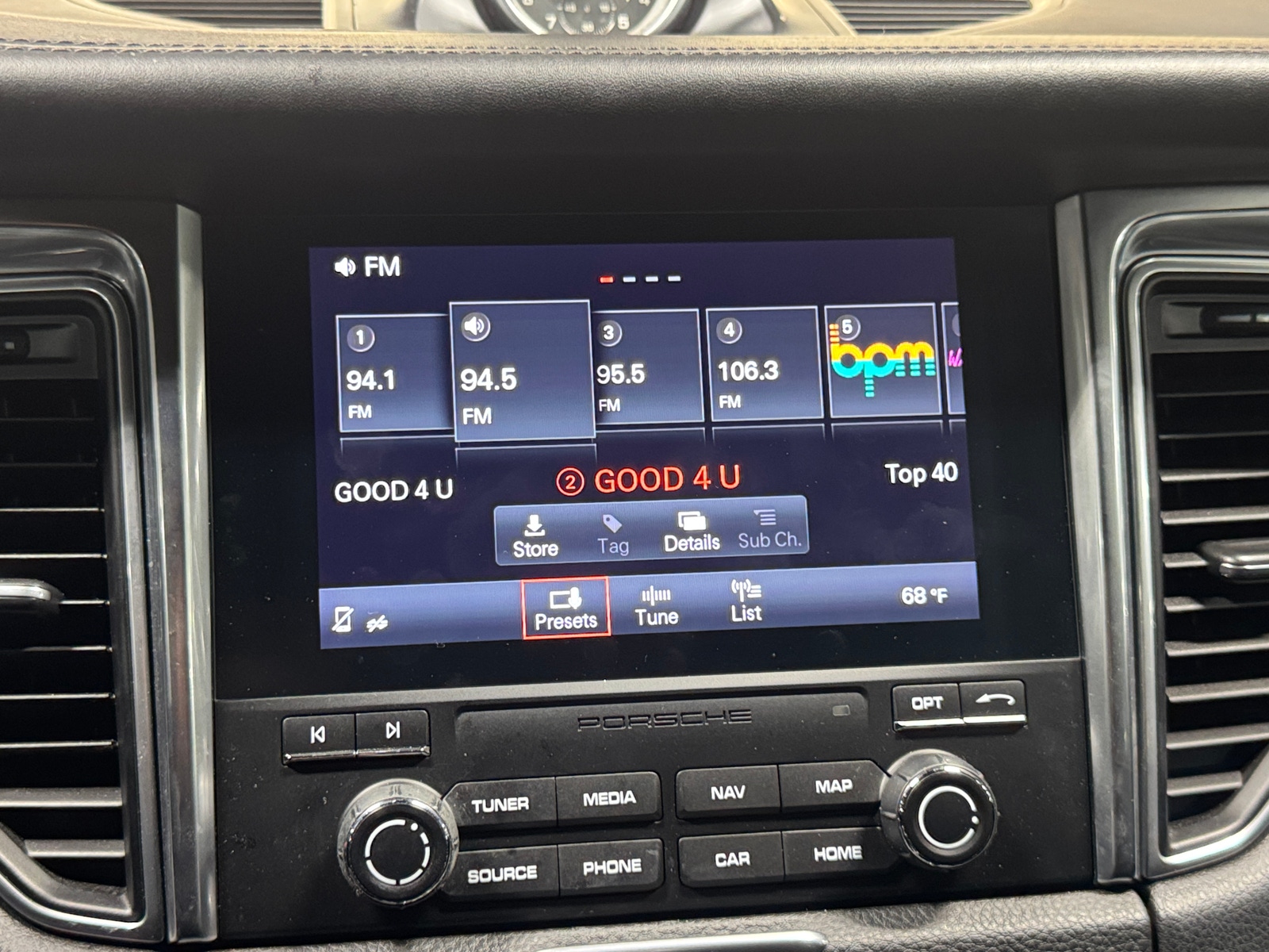 Thumbnail: 2018 Porsche Macan - 3