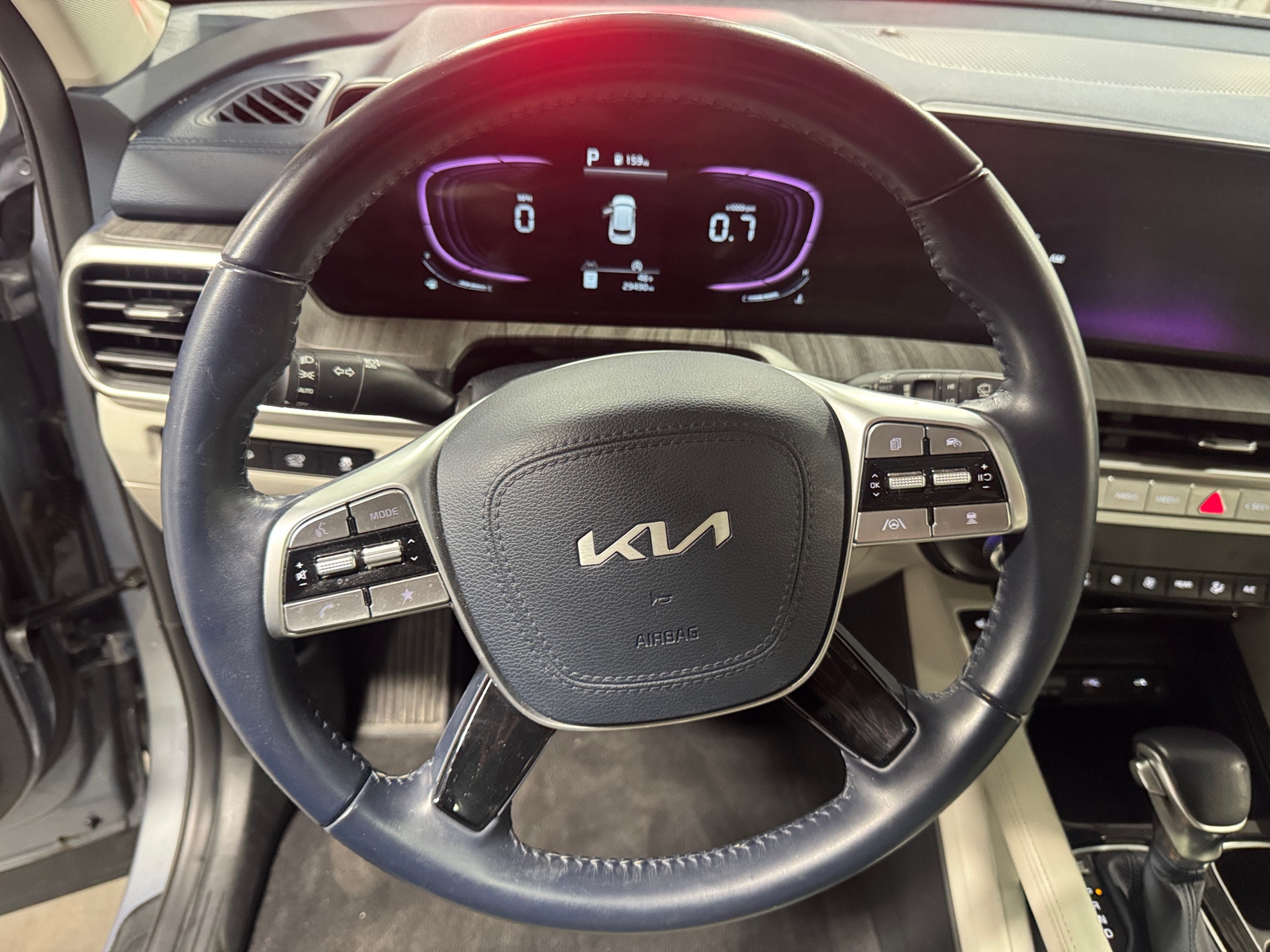 Thumbnail: 2023 Kia Telluride - 4