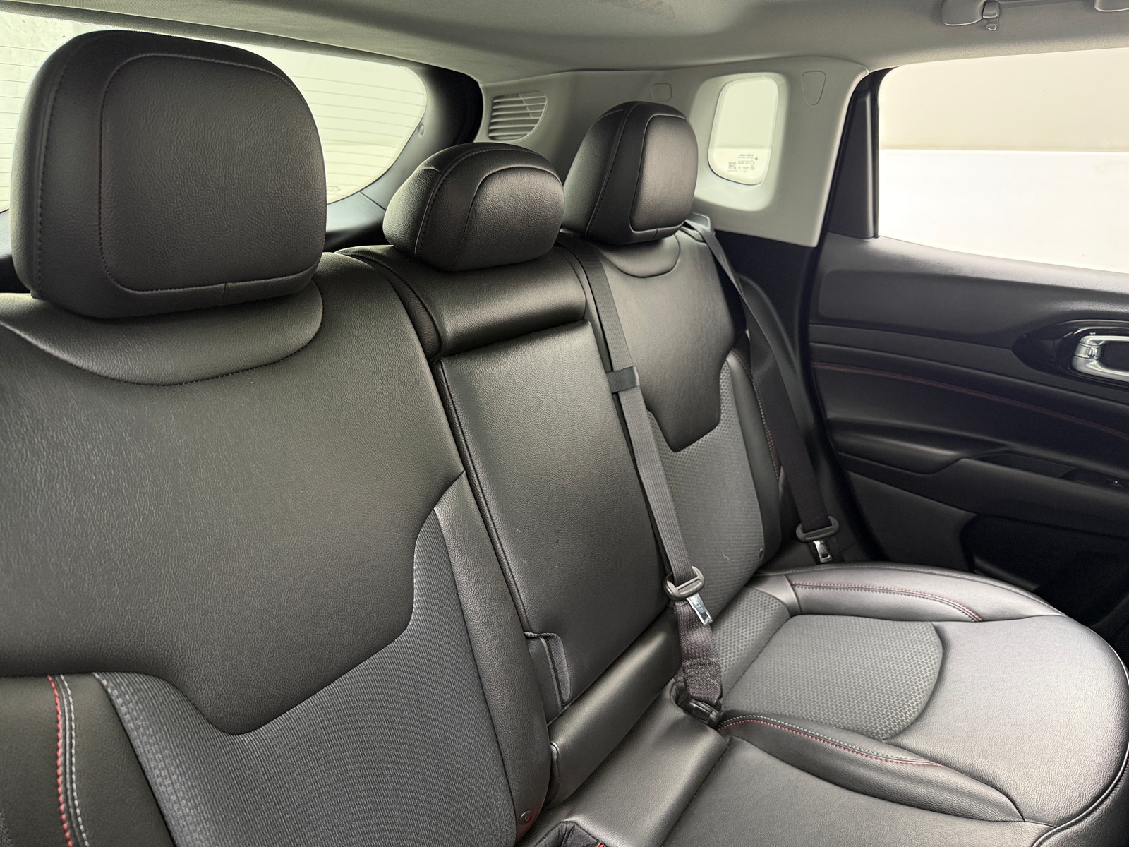 Thumbnail: 2022 Jeep Compass - 6