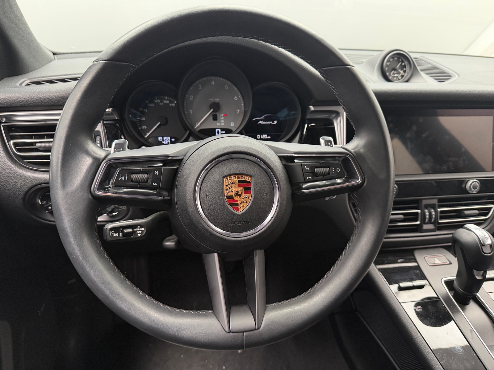 Thumbnail: 2022 Porsche Macan - 4