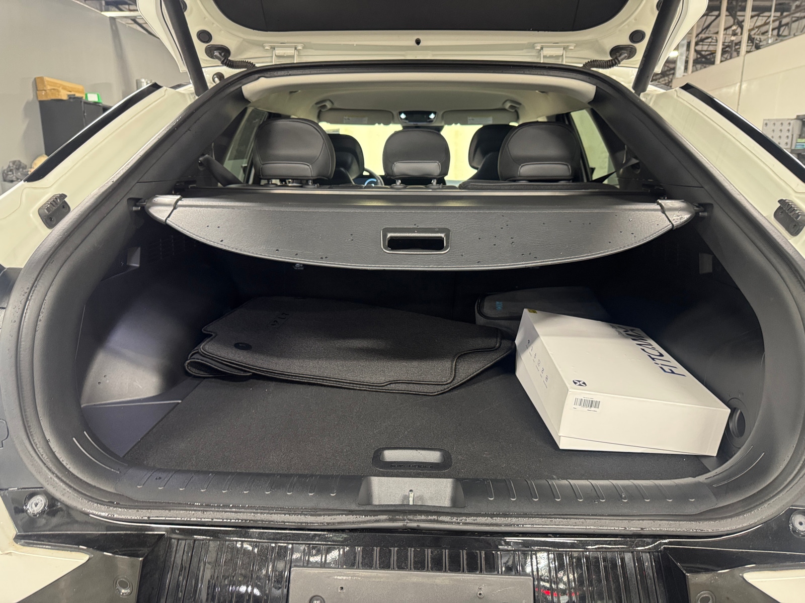 Thumbnail: 2023 Kia EV6 - 6