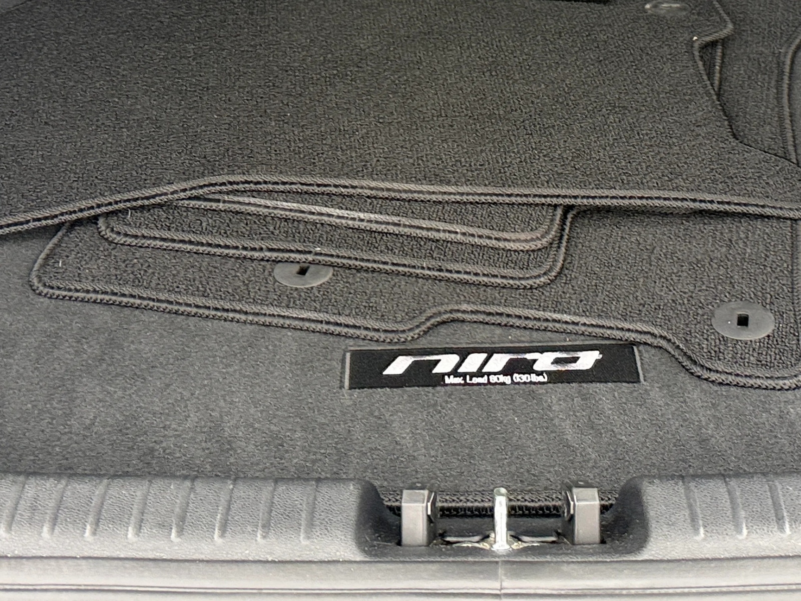 Thumbnail: 2022 Kia Niro - 6