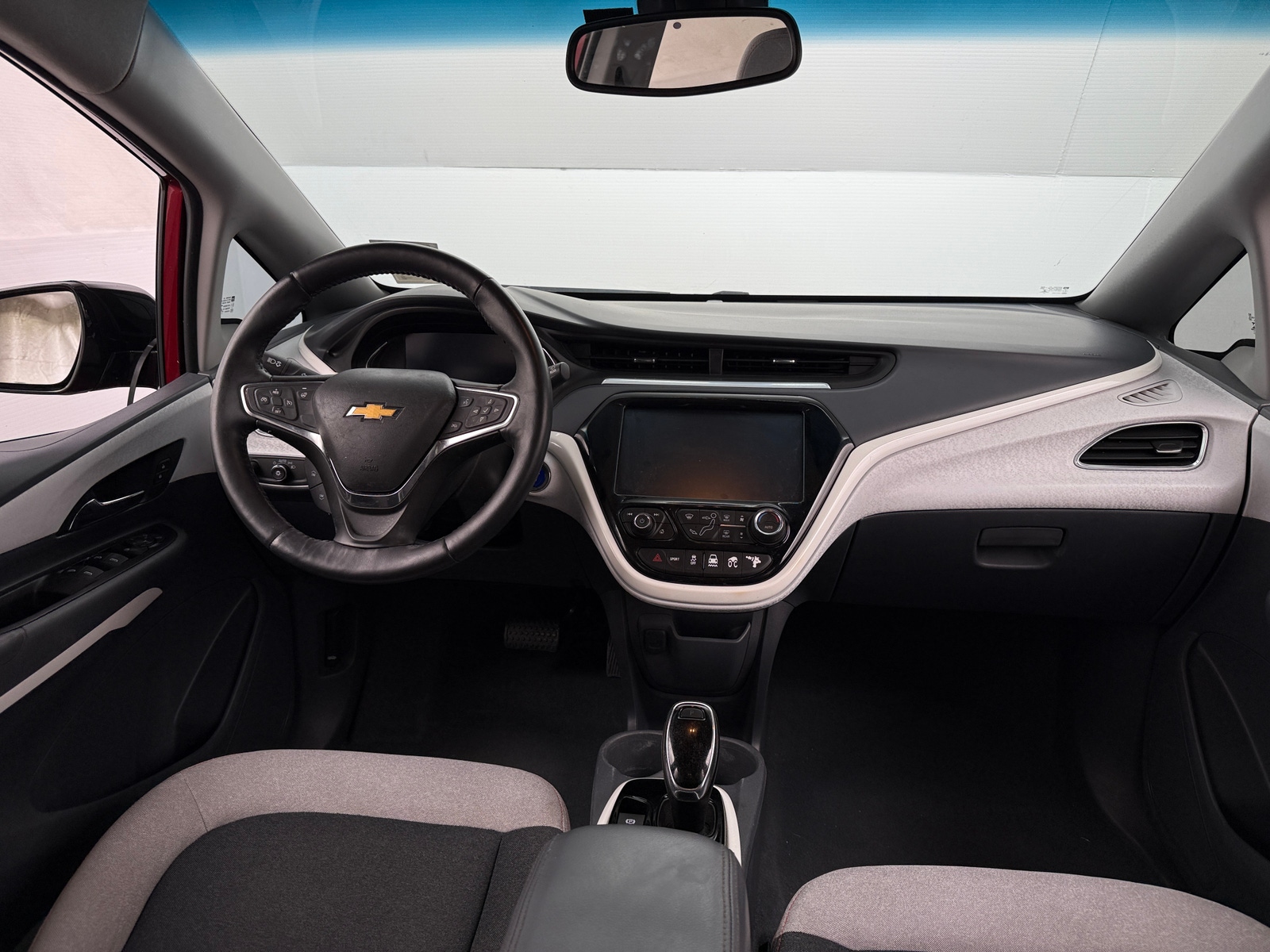 Thumbnail: 2017 Chevrolet Bolt EV - 3