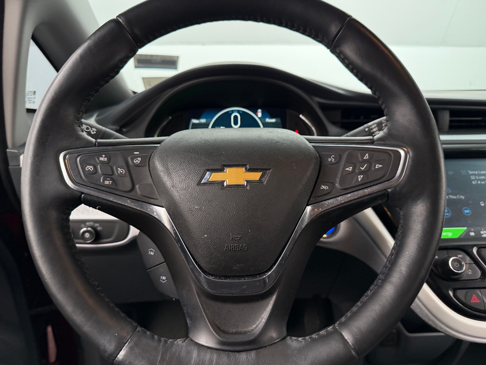 Thumbnail: 2017 Chevrolet Bolt EV - 5