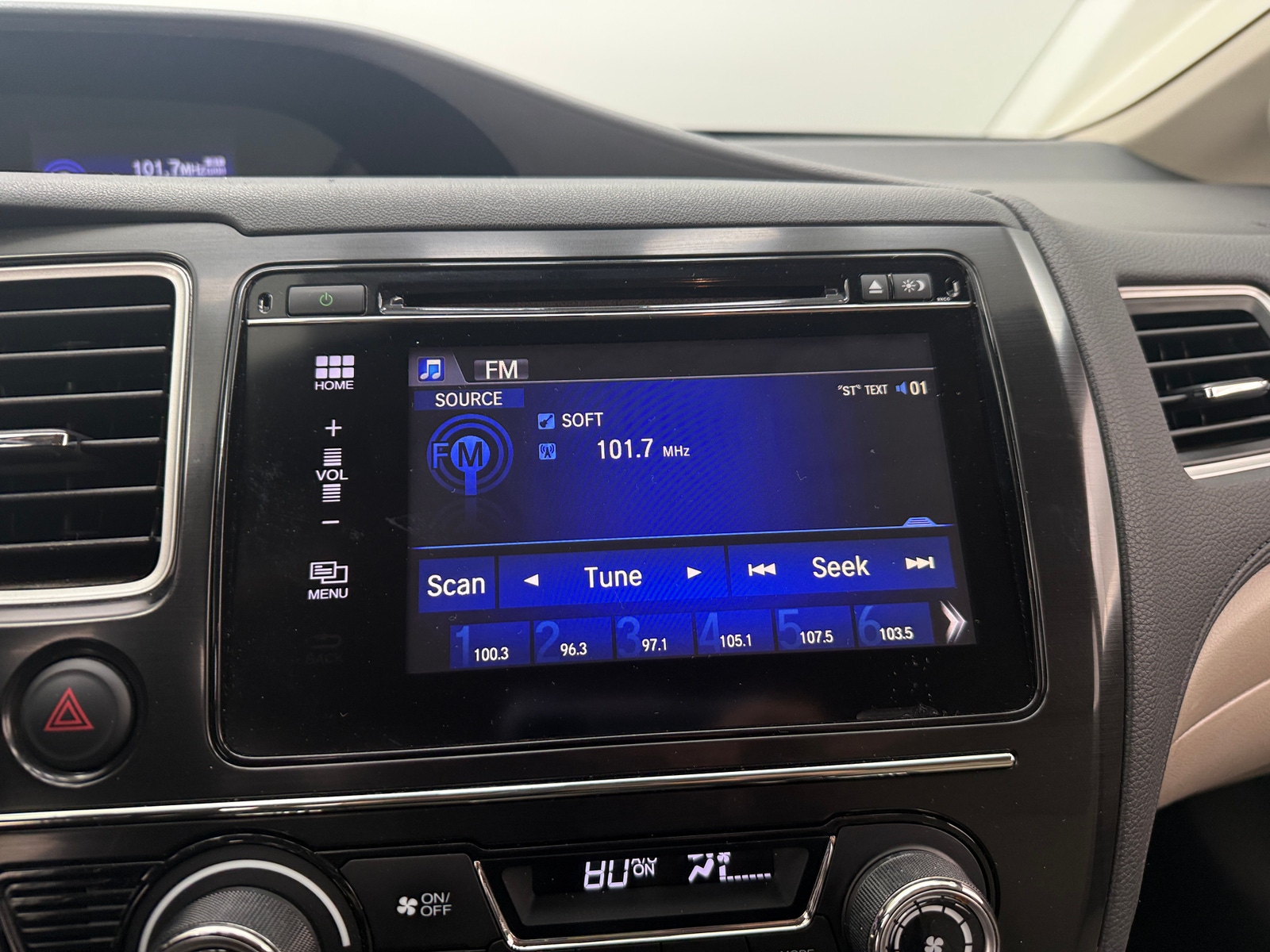 Thumbnail: 2015 Honda Civic - 4