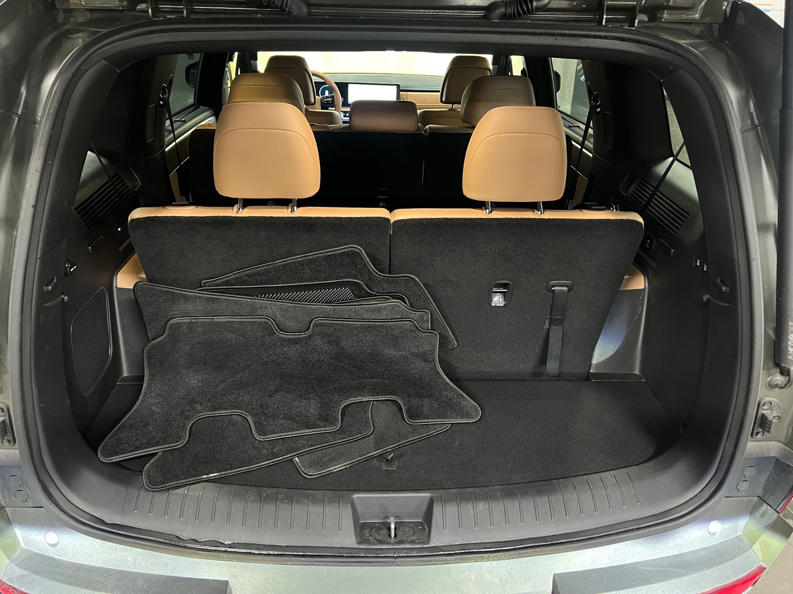 Thumbnail: 2024 Hyundai Santa Fe - 6